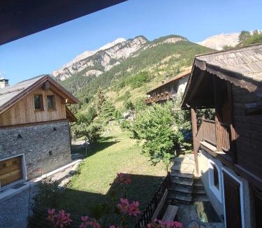 Cesana Torinese Hotel | Rifugio Escursionistico Vernin