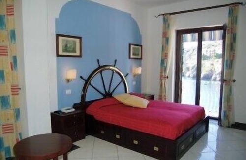 Lipari Historic Centre Hotel | Rocce Azzurre