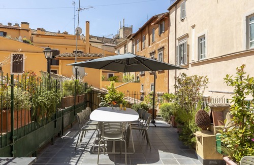 Rione IV Campo Marzio Apartment | ROMAC - Campo Marzio