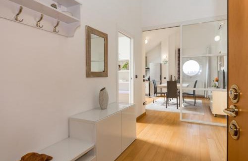 Binda Apartment | Romantic Navigli Attic Free Garage 255 x 520 cm