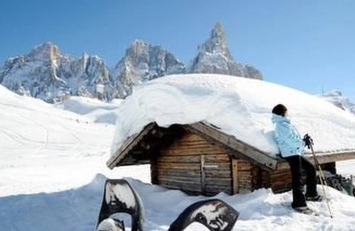 Mezzano House | Romantisches Chalet in den Wiesen der Dolomiten by Interhome