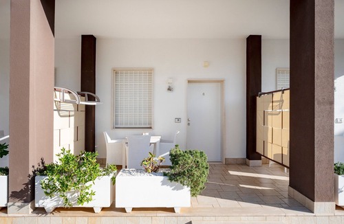 Torre Canne Apartment | Room 6 with Shared Garden