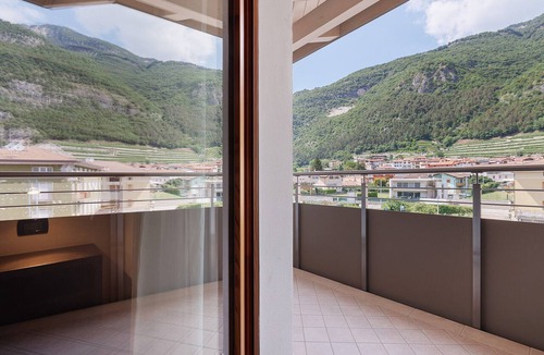 Mori Apartment | Room 'Camera Matrimoniale' with Mountain View, Wi-Fi and Air Conditioning