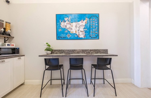 Messina Apartment | Room 'Camera Tripla' with Wi-Fi and Air Conditioning