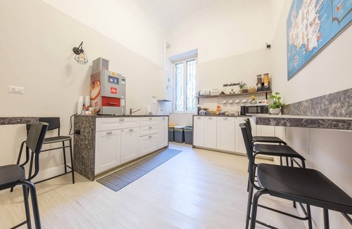 Messina Apartment | Room 'Camera Tripla' with Wi-Fi and Air Conditioning
