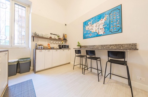 Messina Apartment | Room 'Camera Tripla' with Wi-Fi and Air Conditioning