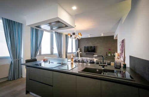 Mestre Apartment | Rosa 37 - Modern & Elegamnt 2BR Apt - Near Venice