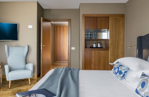 San Ferdinando Hotel | Royal Continental Hotel Naples