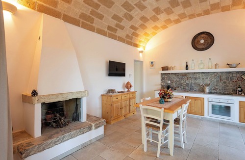 Spongano Apartment | Salento apartment with 1 bedroom, pool and ancient olive trees