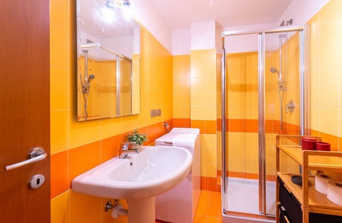 Como Apartment | San Giovanni Orange Studio by Wonderful Italy