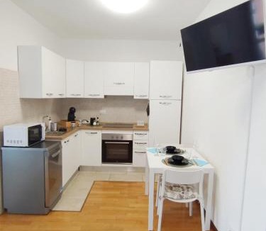 Vimodrone Apartment | SanRaffaele 117 - Ospedale & Metro Milano - Intero Appartamento