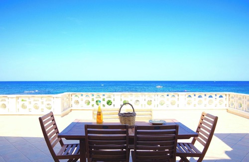 Villanova Apartment | Seafront Home with Large Panoramic Sea-View Terrace – Marina di Ostuni