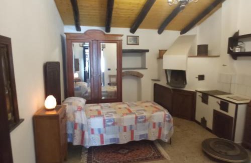 Randazzo House | Sikelia Queen