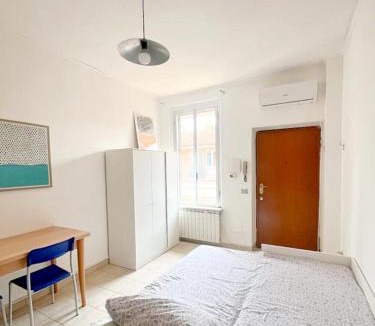 Ponte Nuovo Apartment | Small Flat Milano