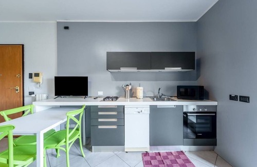 Bergamo Apartment | Smart Apt w Workspace in Bergamo