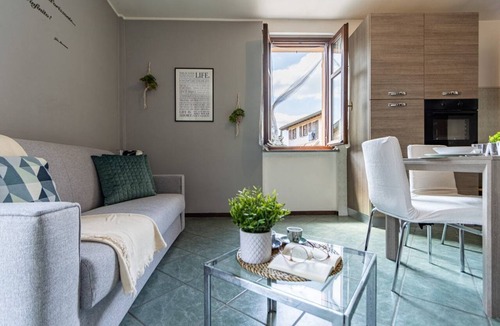 Castelletto Sopra Ticino Apartment | [SMART FLAT] Apartment whit Private Garage, Free Wi-Fi