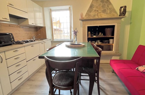 Berzo Demo Apartment | SMILE