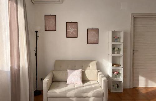 Scilla Apartment | Sole & Sale