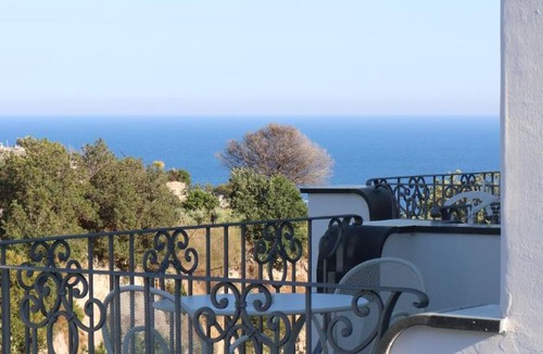 Panza Bed & Breakfast | Sorgeto Garden