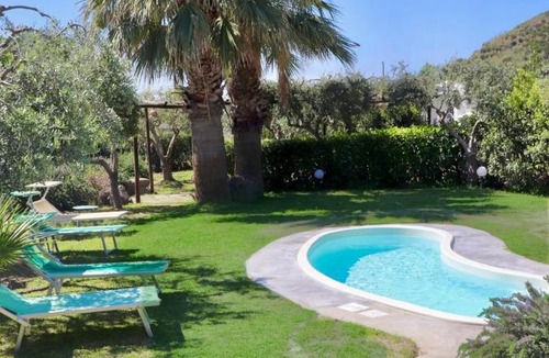 Panza Bed & Breakfast | Sorgeto Garden