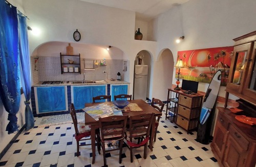 Kamma Apartment | Spacious, 2-bedroom, 2-bathroom mansion with pool Alba 9