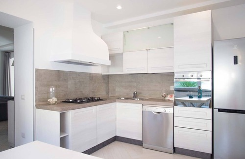 Sant'Agnello Villa | Spacious Villa with 4 rooms, pool, solarium & garden