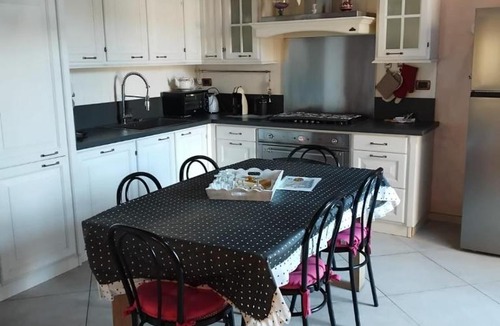 Colle di Compito Apartment | Splendido rustico shabby