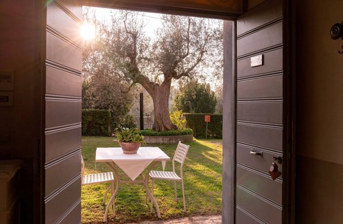 Santa Veneranda Apartment | Studio-Apartment mit Sommerpool, Garten und Aussicht by Interhome