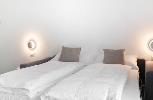 Valtellina Apartment | Studio Apartment 'Relais Betty App I Bugli 1' with Mountain View, Wi-Fi and Air Conditioning