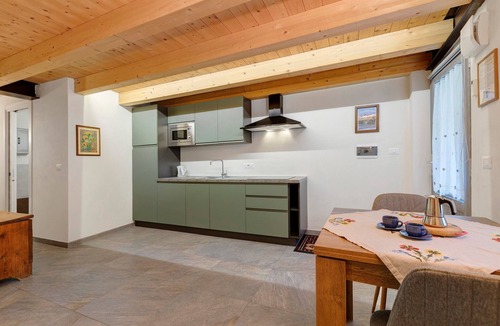 Morgex Apartment | Studio with Private Parking, Shared Garden, and Walk-in Closet