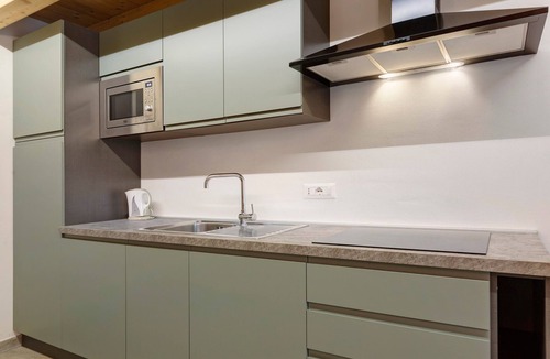 Morgex Apartment | Studio with Private Parking, Shared Garden, and Walk-in Closet