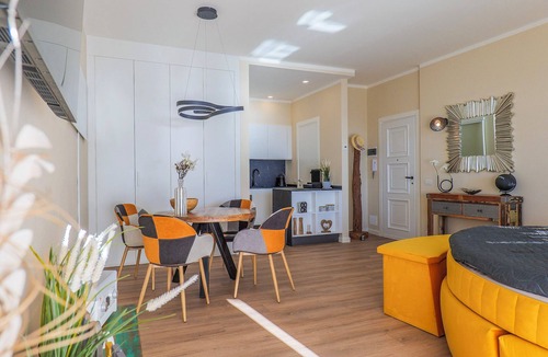 Susello Apartment | Studio with terrace and garden in a residence with pool