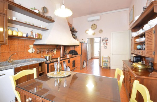 Sestri Ponente Apartment | Stunning apartment in Genova Sestri Ponente