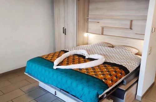 Saillon Apartment | Superbe Studio Dans L'enceinte des Bains Thermaux de Saillon