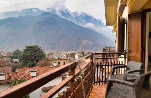 Introbio Apartment | Terrazza in centro Valsassina