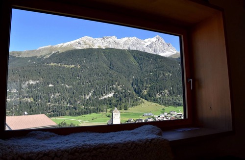 Riom-Parsonz Condo | Tgesa Pasch – Alpine flat with castle & mountain views near Savognin