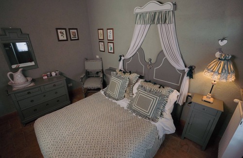 Veruno Bed & Breakfast | The Willow Bed & Breakfast - Room Sage