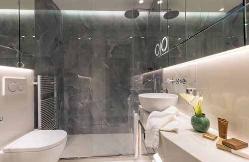 Alba Hotel | Tiffany's