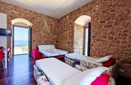 Punta Secca House | Torre Scalambri fronte mare Punta Secca