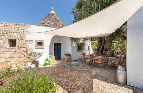 Cisternino Villa | Trulli Colle Specchia Intera Villa