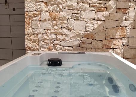 The Trulli of Alberobello Apartment | Trullo Soave Suite - outdoor jacuzzi