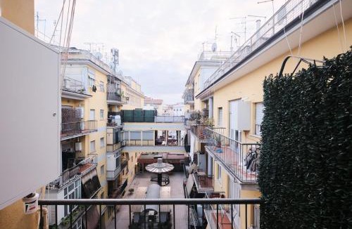 Cinecitta Apartment | Tuscolana White Apartment