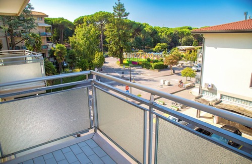 Eraclea Mare Apartment | Two triple bedroom flat near the beach in Eraclea