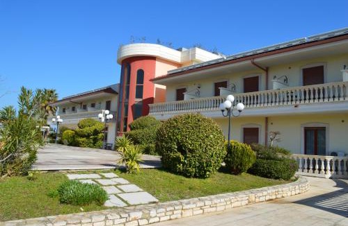 Corato Hotel | Unico Serrone Palace