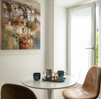 Municipio 2 Apartment | URBAN HOME