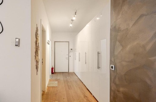 Historic Centre Apartment | Urban Oasis Suite Design & Comfort in Ponti Romani