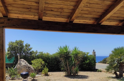 Isola di Capo Rizzuto House | Vacation apartment in a villa between the sea and the lighthouse