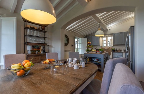Paciano House | Vacation Home in Le Case with 4 bedrooms sleeps 8