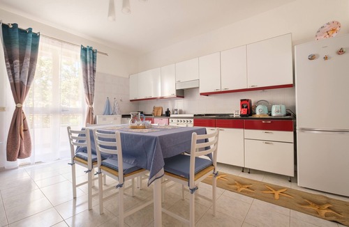 Barcellona Pozzo di Gotto House | Vacation Home "La Casa Di Wioletta" with Sea View, Private Terrace & Wi-Fi