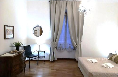 Rione XIV Borgo Apartment | Vatican Area House
